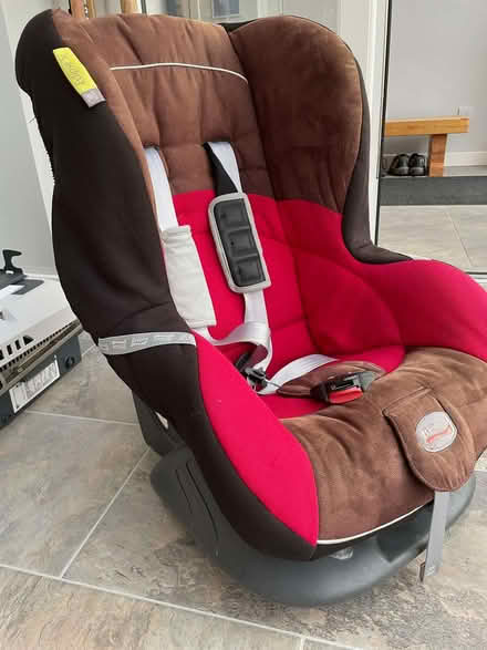 Photo of free Child's car seat (Helensburgh G84) #1
