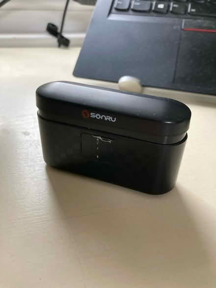 Photo of free Wireless Headphones (Holloway) #1