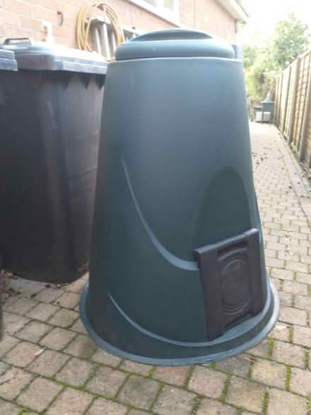 Photo of free Compost Bin (Barton-le-Clay) #1