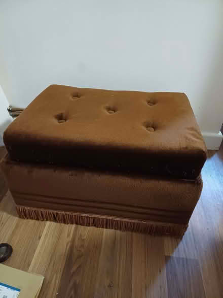 Photo of free Pouffe (BT7) #1