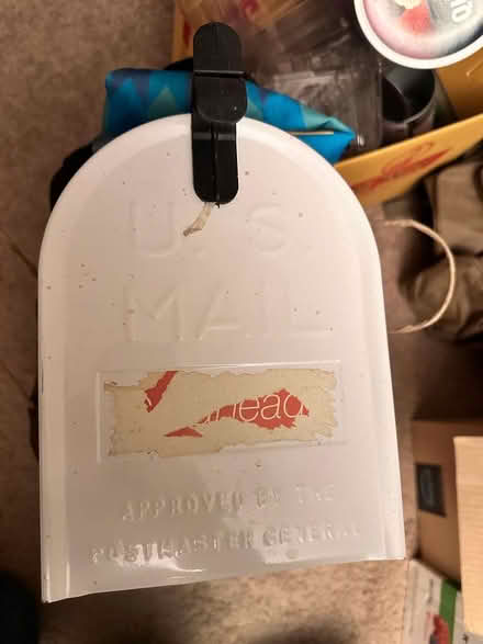 Photo of free Various Items (Eagan Outlet Mall) #2