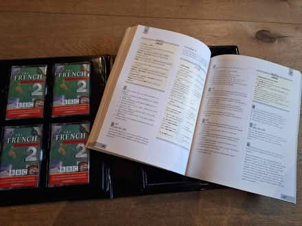 Photo of free French learning book and cassettes (Mytchett GU16) #2