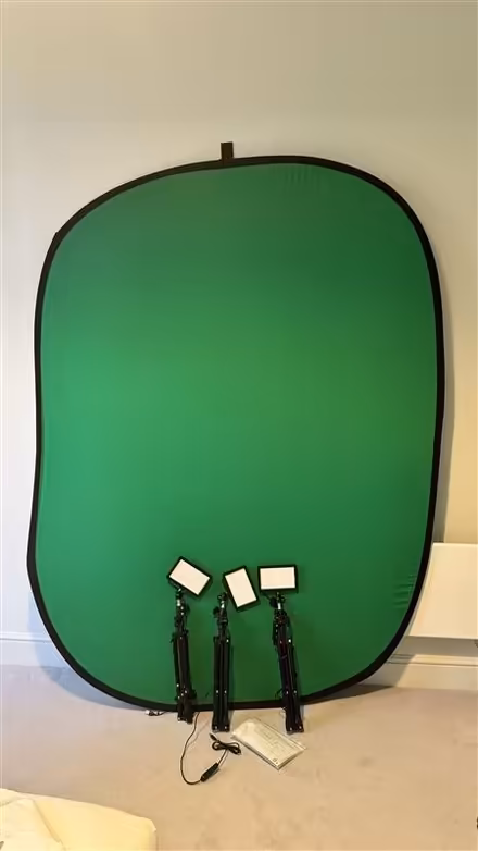 Photo of free Pop up green screen and LED lights (New Cross Gate SE14) #1