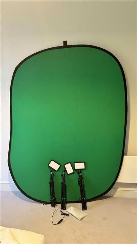 Photo of free Pop up green screen and LED lights (New Cross Gate SE14) #1