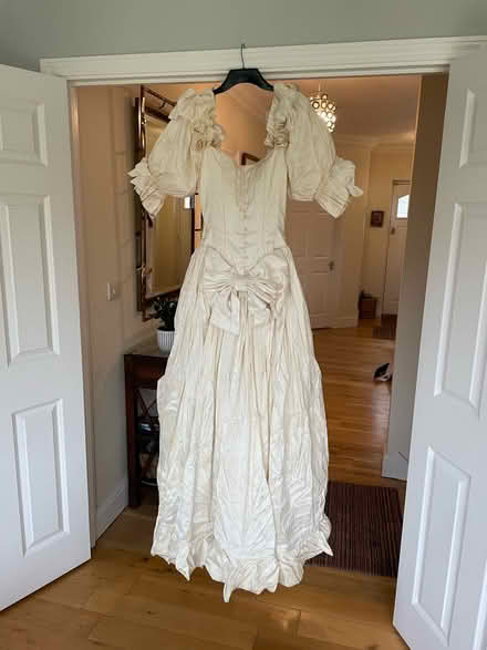 Photo of free Vintage designer wedding dress (Central maidstone) #3