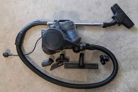 Photo of free Amazon Basics Vacuum Cleaner (Wansdworth SW18) #1