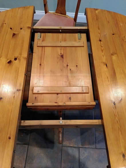 Photo of free Pine extending dining table and six chairs (West Oxfordshire OX28) #4