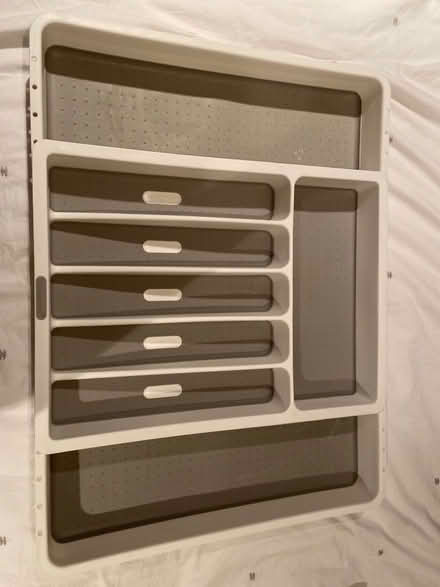 Photo of free Extendable cutlery tray (white/grey) (Southwark SE1) #3