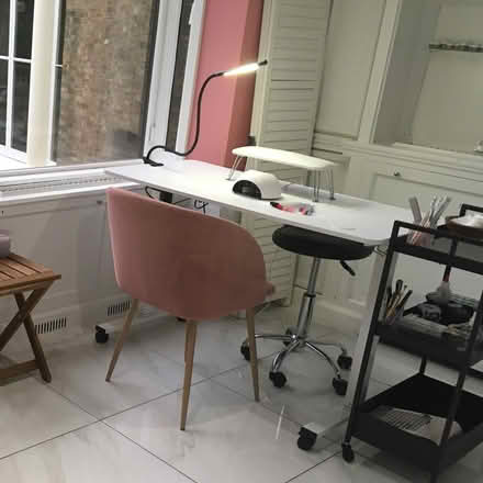Photo of free Desk, HAS TO GO TONIGHT (Liverpool street station) #1