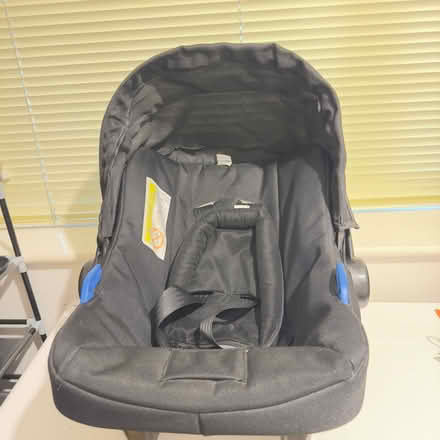 Photo of free Baby carrier (S4) #1