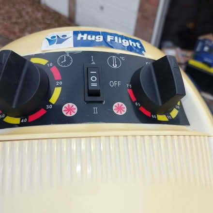 Photo of free Hood dryer with broken visor (Endcliffe S10) #4