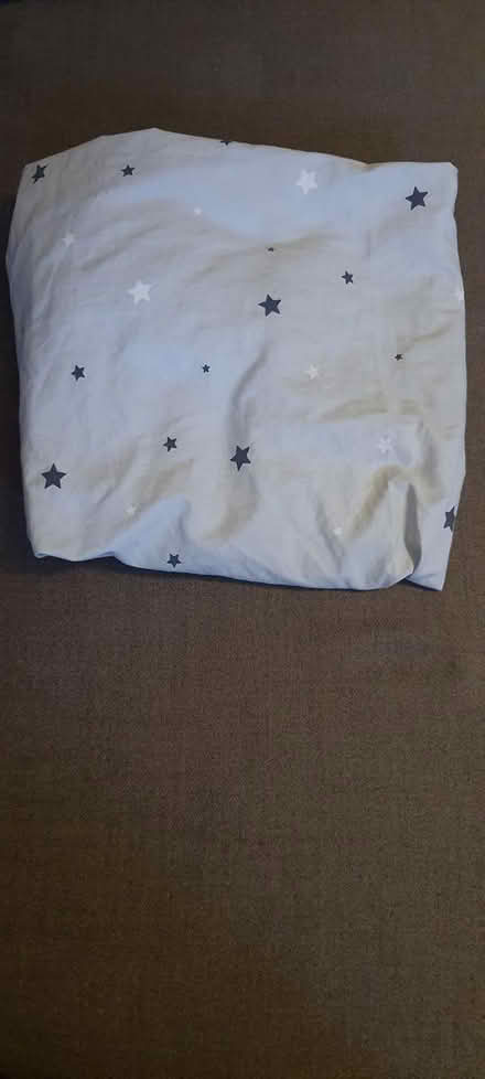 Photo of free Kid's Fitted sheet cover (Leeds LS11) #1