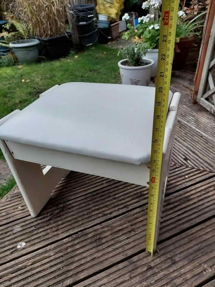 Photo of free Stool (Twickenham TW2) #1