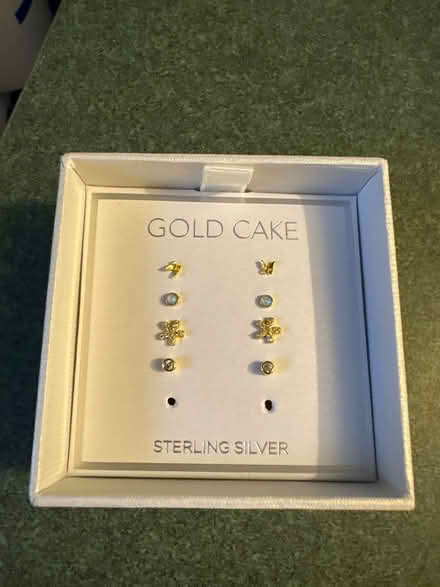 Photo of free Never worn earrrings (Markham) #1