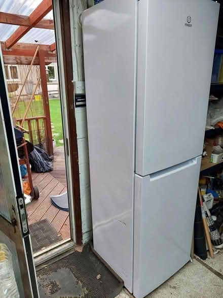 Photo of free Fridge freezer (not working) (Twickenham TW2) #1