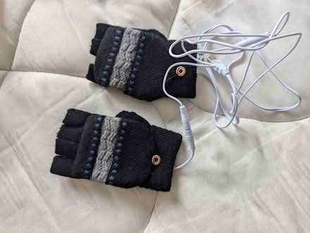 Photo of free USB Heated gloves (Tooting, SW17) #2
