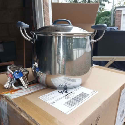 Photo of free Steel pot (Endcliffe S10) #1
