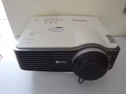 Photo of free Benq HDMI Movie Projector (Rhydycroesau SY10) #1