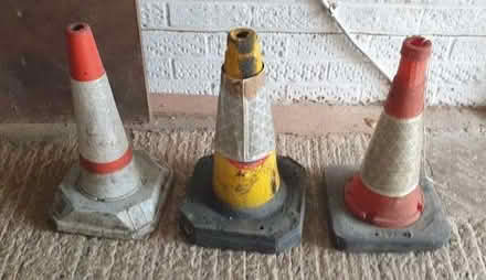 Photo of free Traffic cones (Caversham Heights RG4) #1