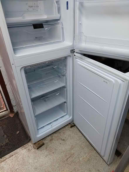 Photo of free Fridge freezer (not working) (Twickenham TW2) #3