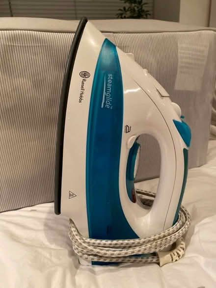 Photo of free Russell Hobbs Steamglide Iron (Blue/White) (Southwark SE1) #1