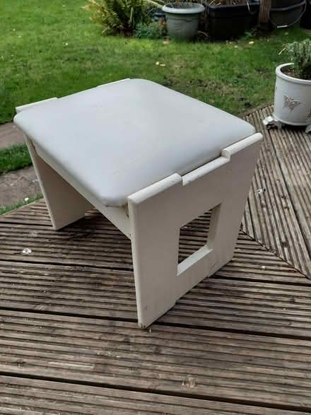 Photo of free Stool (Twickenham TW2) #2