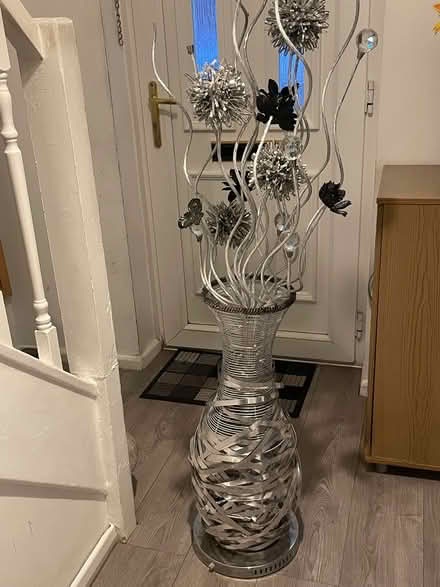 Photo of free Ornamental wired vase (Bracknell’s RG42) #2