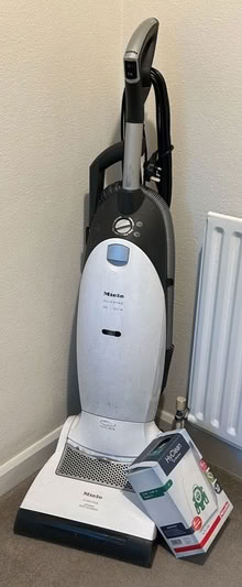 Photo of free Miele Upright Vacuum Cleaner (Headington OX3) #1