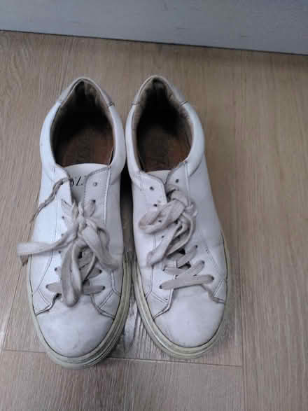 Photo of free White pozu trainers size 5 (Sale moor M33) #1