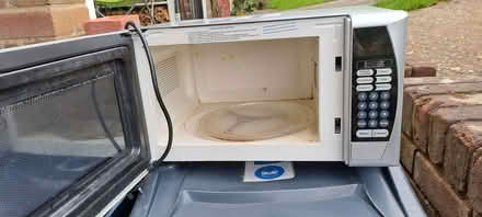 Photo of free Russell Hobbs microwave (Asheridge Rd area HP5) #3