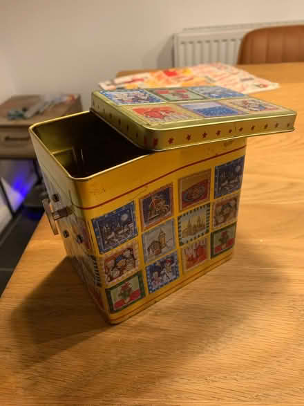 Photo of free Small metal box with music box (Welwyn Garden city) #1