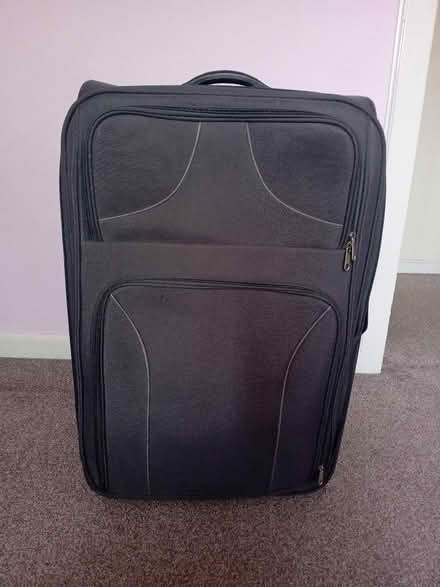 Photo of free Large suitcase (Twickenham TW1) #1