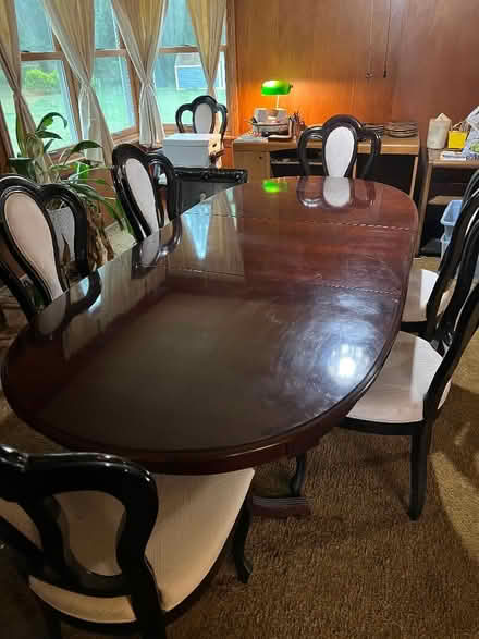 Photo of free dining room set (Winfield) #1