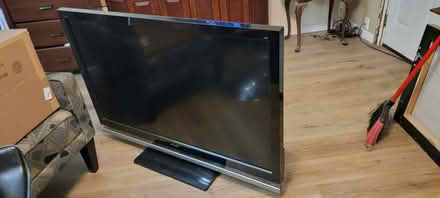 Photo of free 52" Sony bravia tv (West seattle by the college) #2