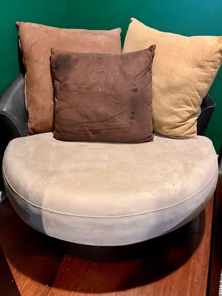 Photo of free Raymour and Flanagan Chair (Sussex County, NJ) #1