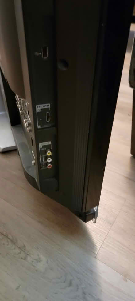 Photo of free 52" Sony bravia tv (West seattle by the college) #3