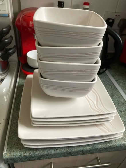 Photo of free Dinner set (Dunfermline KY12) #1