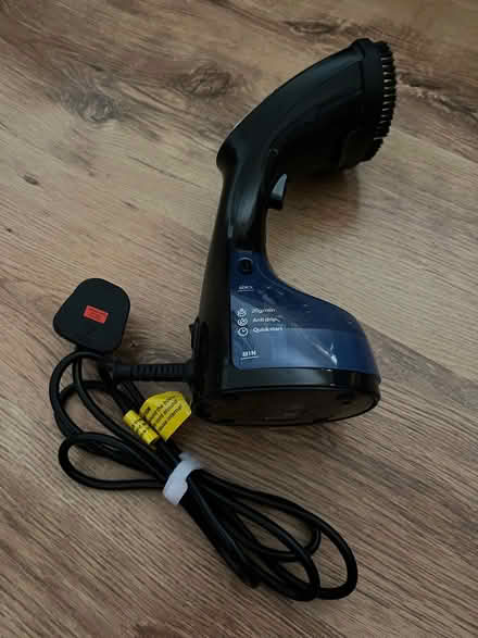Photo of free Electric hand held clothes steamer (Stanstead Abbotts SG12) #2