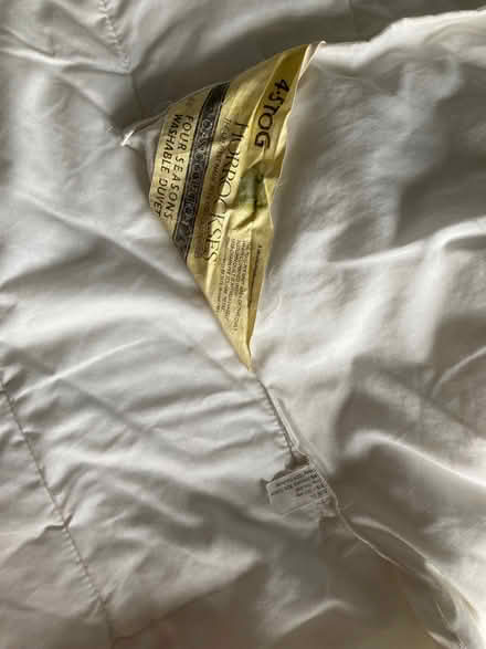 Photo of free King size duvet 4.5 tog (lightweight) (Walton Manor OX2) #2