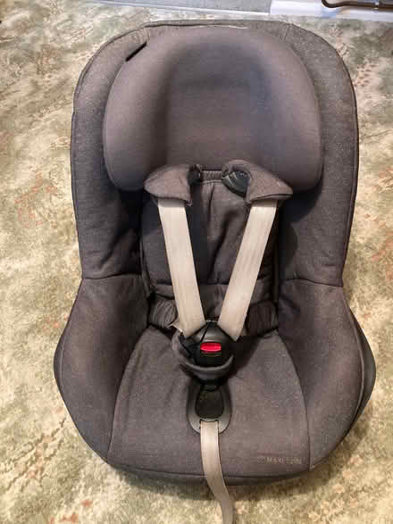 Photo of free Maxi-Cosi Pearl 2 way car seat (Netherton) #1