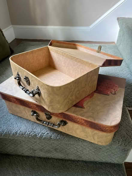 Photo of free Home decor (Wayland (near Claypit Hill)) #1