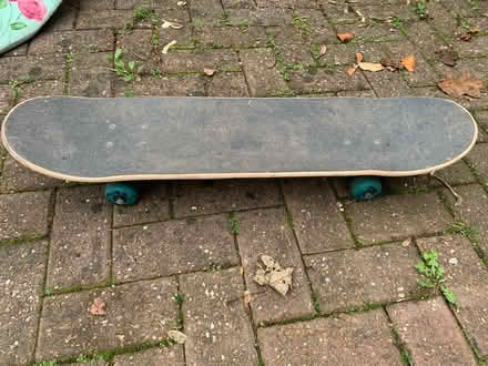 Photo of free Skateboard (Hoole CH2) #2