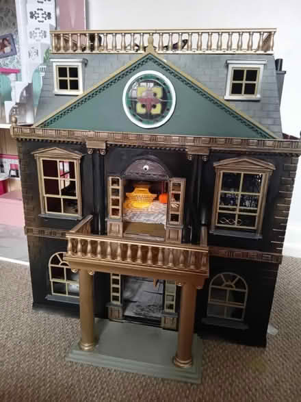 Photo of free Dolls house and crafts (MK41) #4