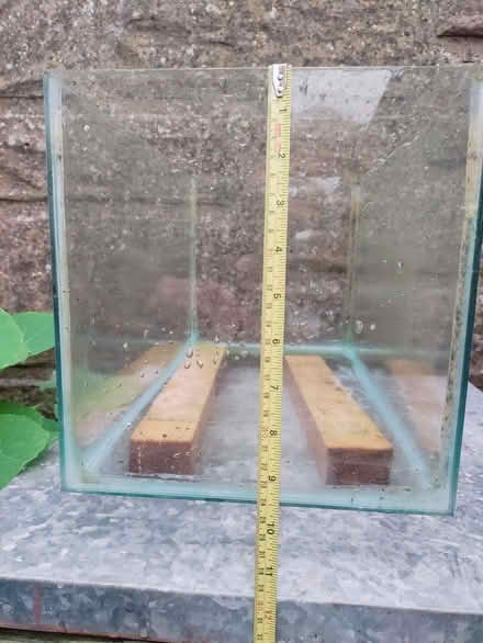 Photo of free Glass fish tank in excellent condition (Felton NE65) #2