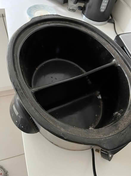 Photo of free Russell Hobbs slow cooker 10951 (Apsley HP3) #2