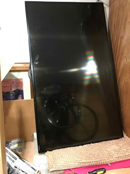 Photo of free 40 inch tv (Woodmansterne) #2