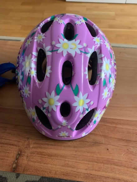 Photo of free Bike helmet (Welwyn Garden city) #2
