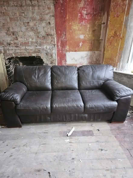 Photo of free Sofa very comfy (Formby L37) #1