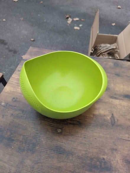 Photo of free Pasta / veg strainer (Teddington) #1