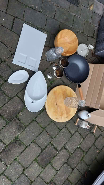 Photo of free Box of kitchen bric a brac (Hornby LA2) #3